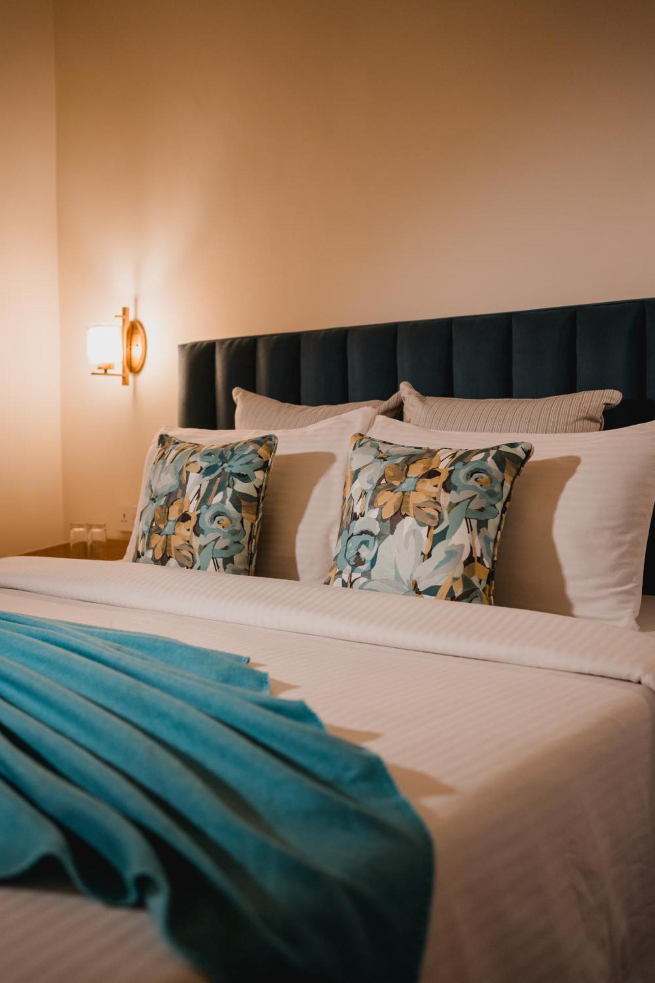 Silver Leaf Apartments Amritsar Extérieur photo
